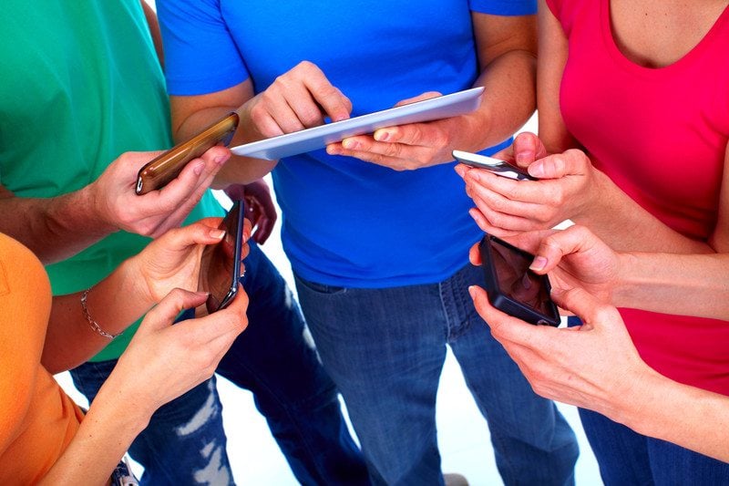 kids texting