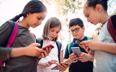 Mixed Feelings About Bill to Limit Smartphones in School