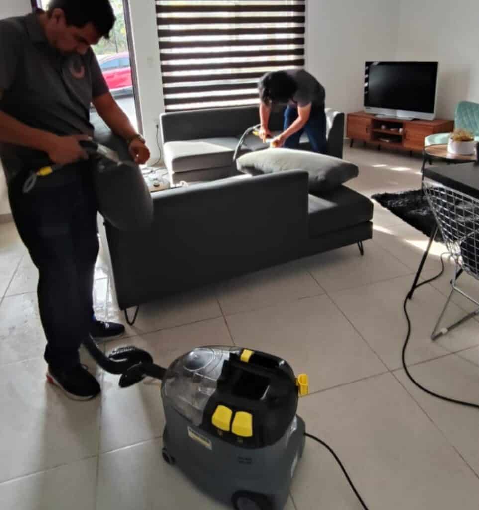 limpieza de mubles profesional con los mejores equipos y productos en la ciudad de queretaro