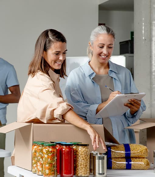 Cross Food Ministry volunteers sorting food donations