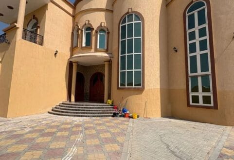 Spacious 5-Bedroom Villa for sale in Al Dhait