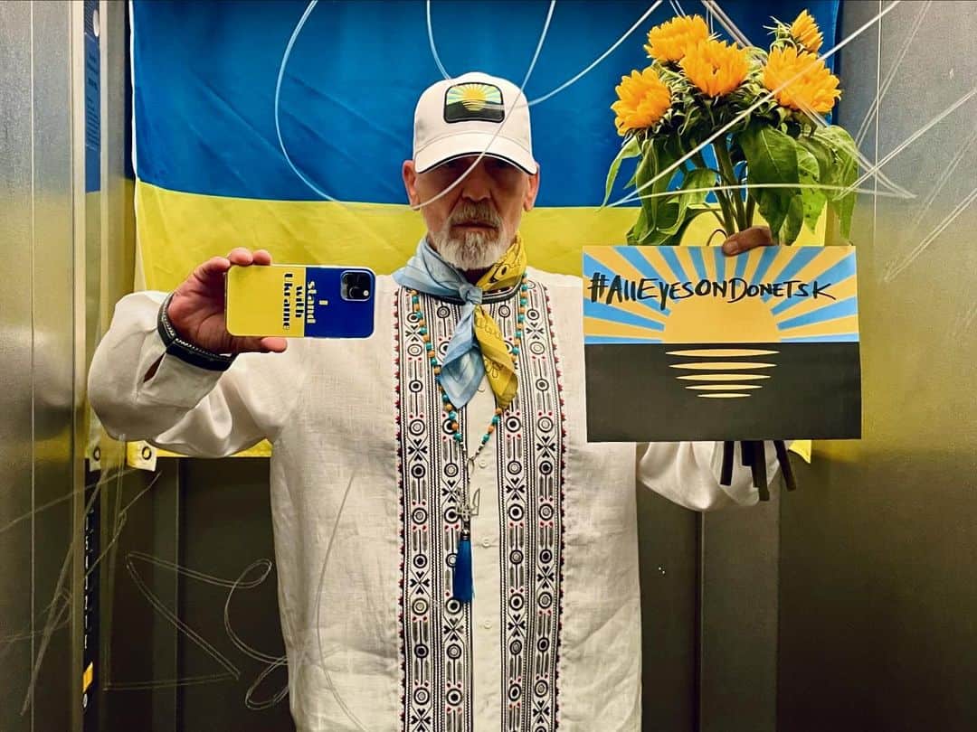 Зображення посту: Відомий німецький дизайнер Франк Вільде опублікував фото з прапором Донеччини