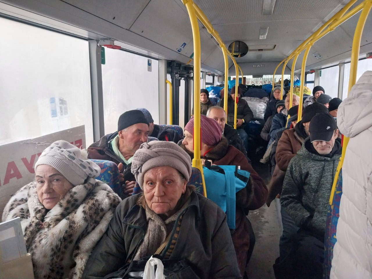 Зображення посту: Ще 35 людей евакуювались з Донеччини до Івано-Франківської області