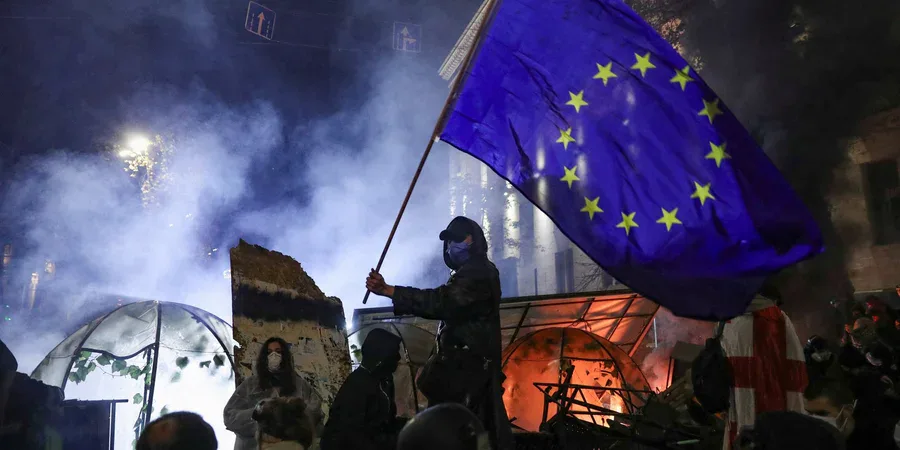 Стаття: Україна закликає уряд Грузії припинити лякати людей міфічним «українським сценарієм»