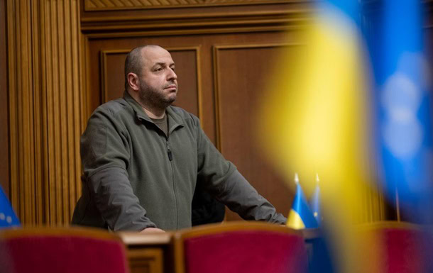 Стаття: Умєров звільнив Безрукову через закупівлю озброєння за завищеними цінами
