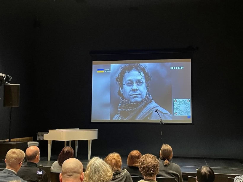 Стаття: В Естонії презентували фотовиставку зниклого безвісти маріупольця Дмитра Чичери