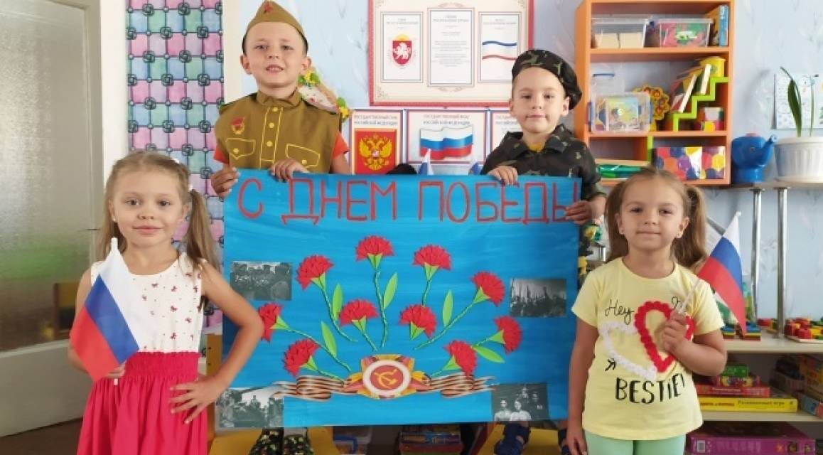 Стаття: Окупанти проводять «уроки мужності» в школах на Донеччині