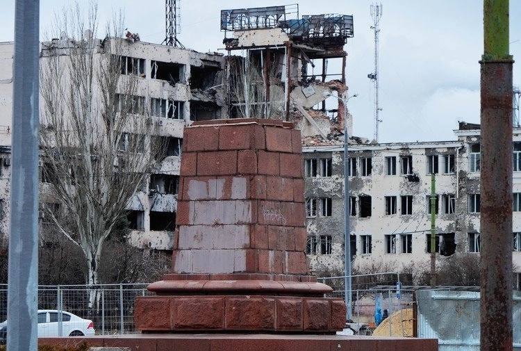 Зображення посту: У Маріуполі окупанти встановлюють монумент «Місто військової слави»