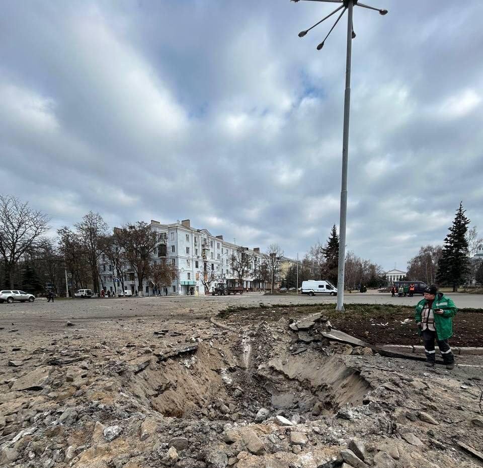 Стаття: У Краматорську п’ятеро людей постраждали від обстрілу — серед них двоє дітей