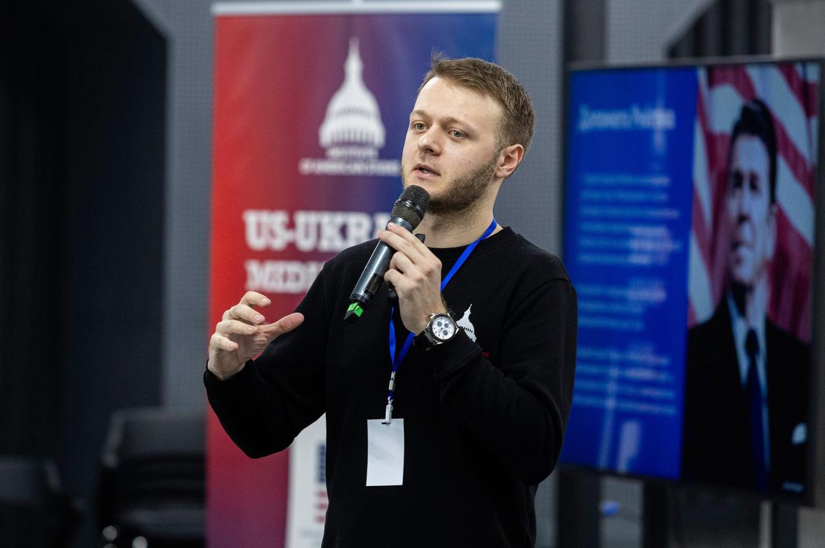 Зображення посту: Трамп повторює тези російської пропаганди, а у Кремлі планують спільні проєкти. Як змінилася риторика США та Росії?