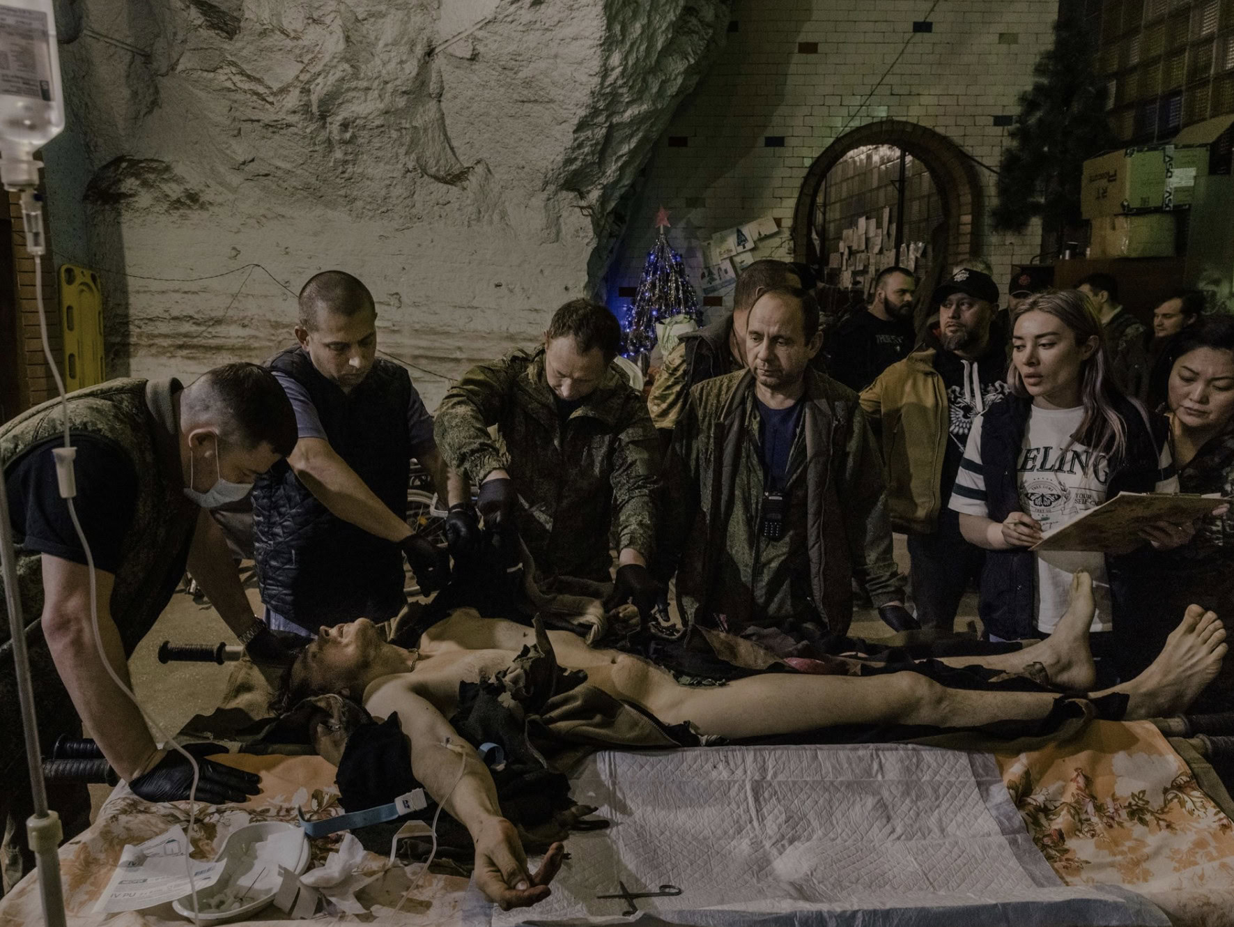 Стаття: Журі World Press Photo прирівняли сенс фотографій дитини з Харківщини та пораненого окупанта