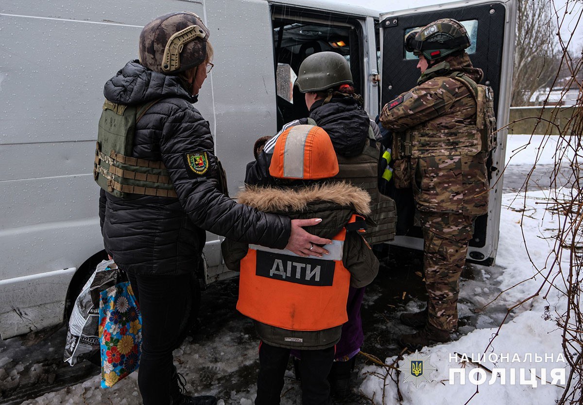 Стаття: З двох сіл на Донеччині евакуювали ще 11 людей