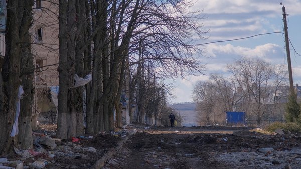 Зображення посту: У Сіверську внаслідок російського удару по багатоповерхівці загинула людина, ще четверо поранені