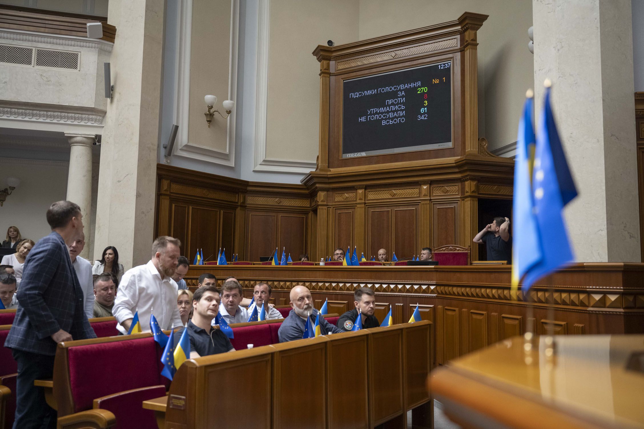 Зображення посту: «Політики в очікуванні»: коли в Україні можливі вибори?