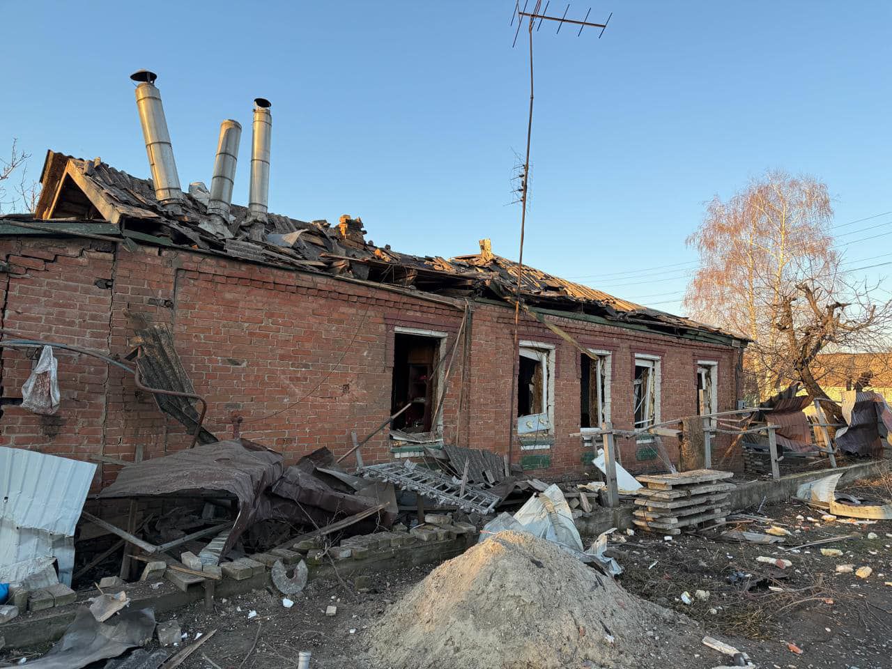 Зображення посту: Росіяни вдарили по Донеччині: 12 постраждалих, серед них діти