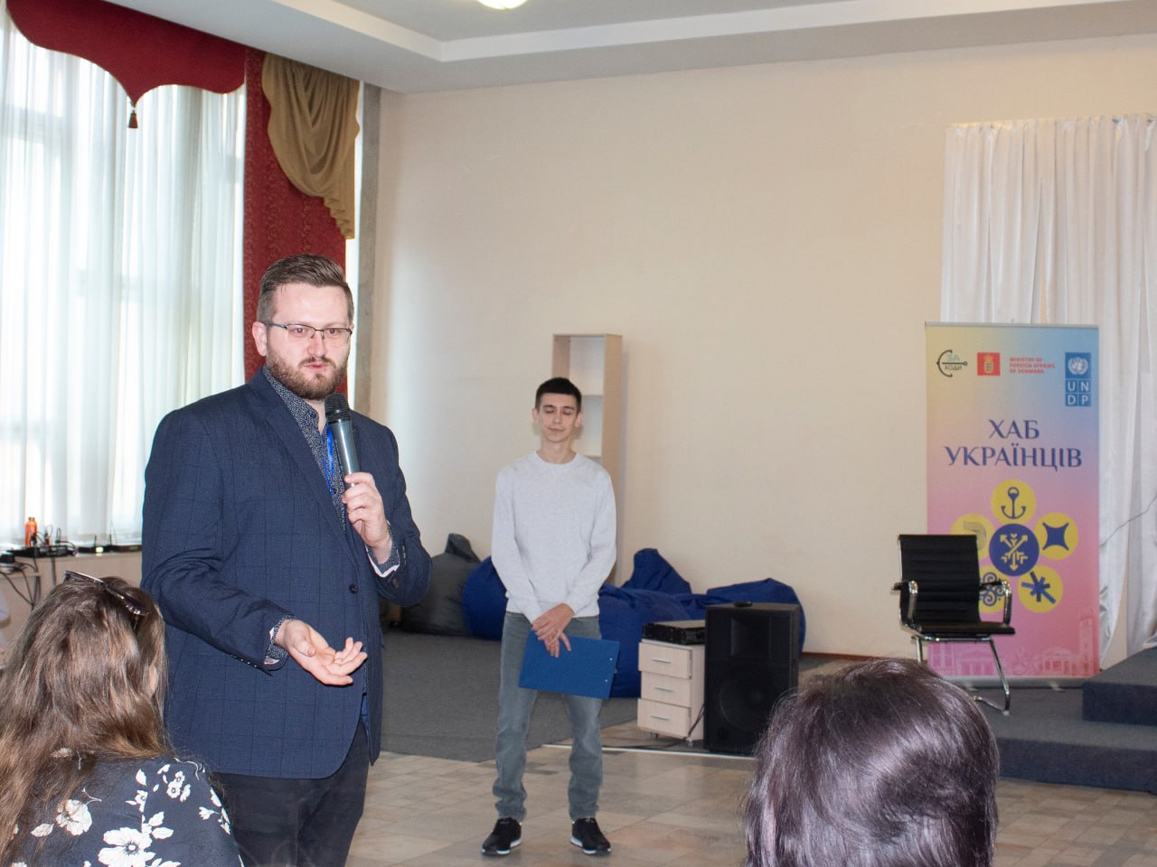 Зображення посту: Молодь обирає Україну: як переселенці дорослішають після виїзду з окупації