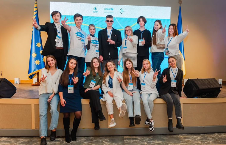 Зображення посту: Молодь обирає Україну: як переселенці дорослішають після виїзду з окупації