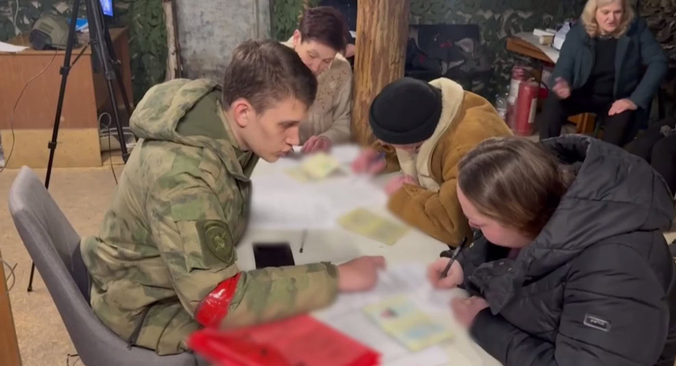 Зображення посту: В Кураховому росіяни планують відкрити відділ поліції та звітують про паспортизацію