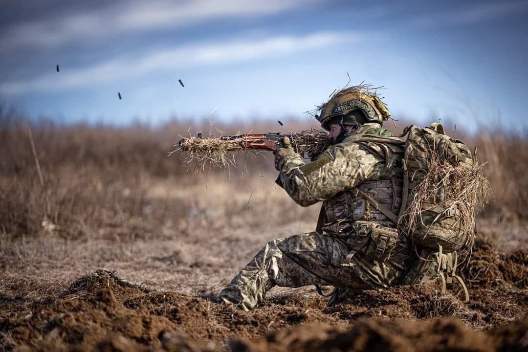 Стаття: У Мінфіні заперечили, що в Україні закінчуються гроші на виплати військовим
