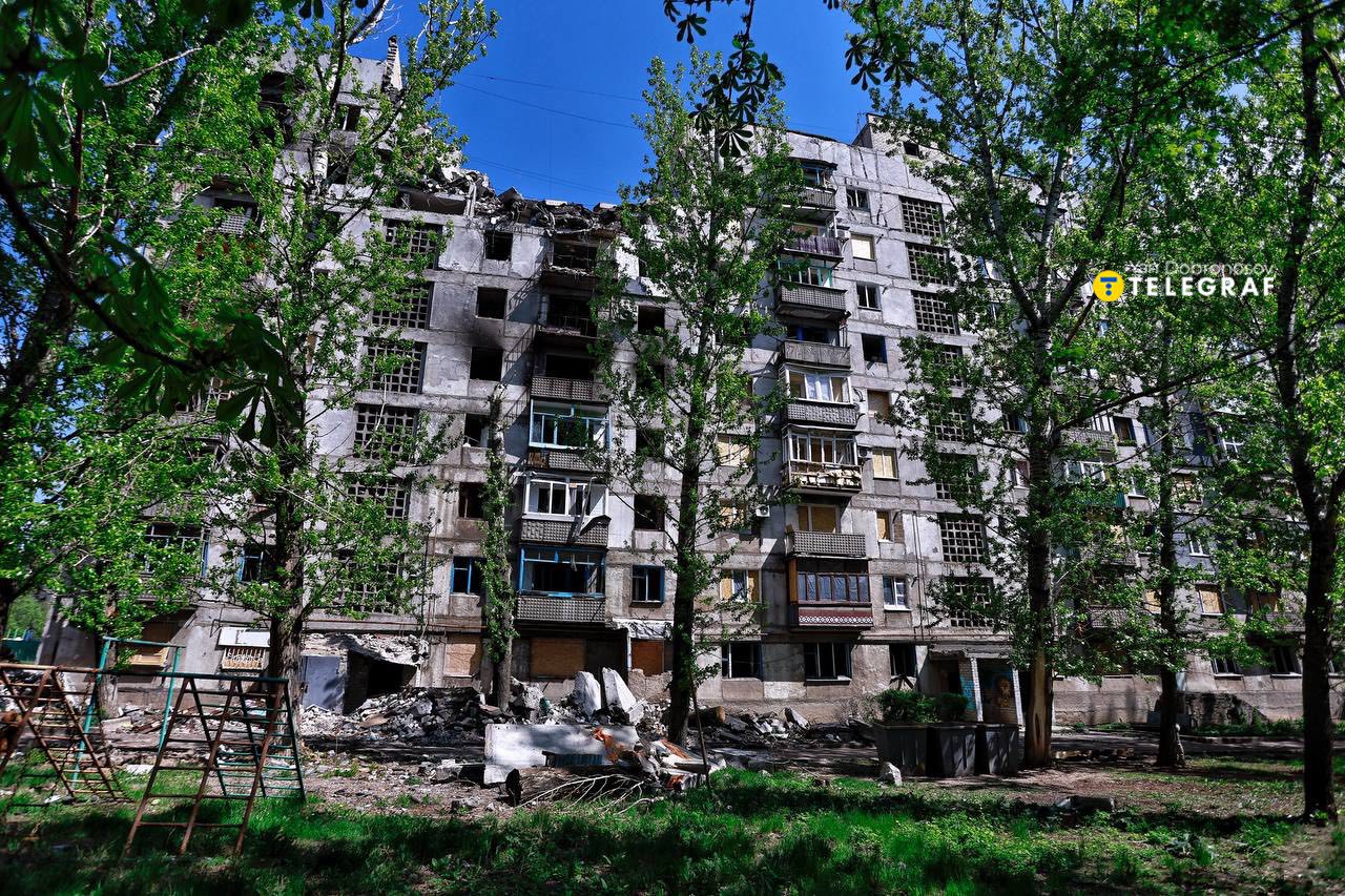 Зображення посту: «Прилітає з усіх видів зброї». Фотограф Ян Доброносов опублікував репортаж з Костянтинівки