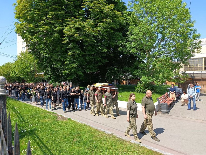 Зображення посту: Поблизу Торецька загинув 22-річний поліцейський зі стрілецького батальйона Дмитро Єфремов