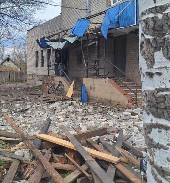 Зображення посту: Росіяни знищили обстрілом відділення «Укрпошти» у Костянтинівці