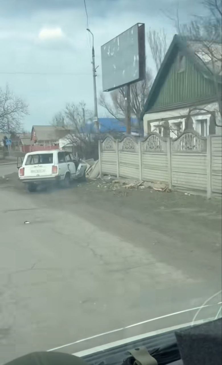 Зображення посту: Під час виїзду по них поцілили дрони. Волонтер Денис Христов показав евакуацію з Покровська