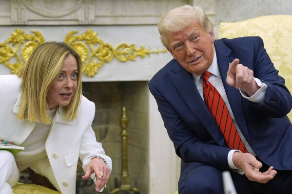 Стаття: Трамп очікує цього тижня відповіді від Росії щодо перемир’я