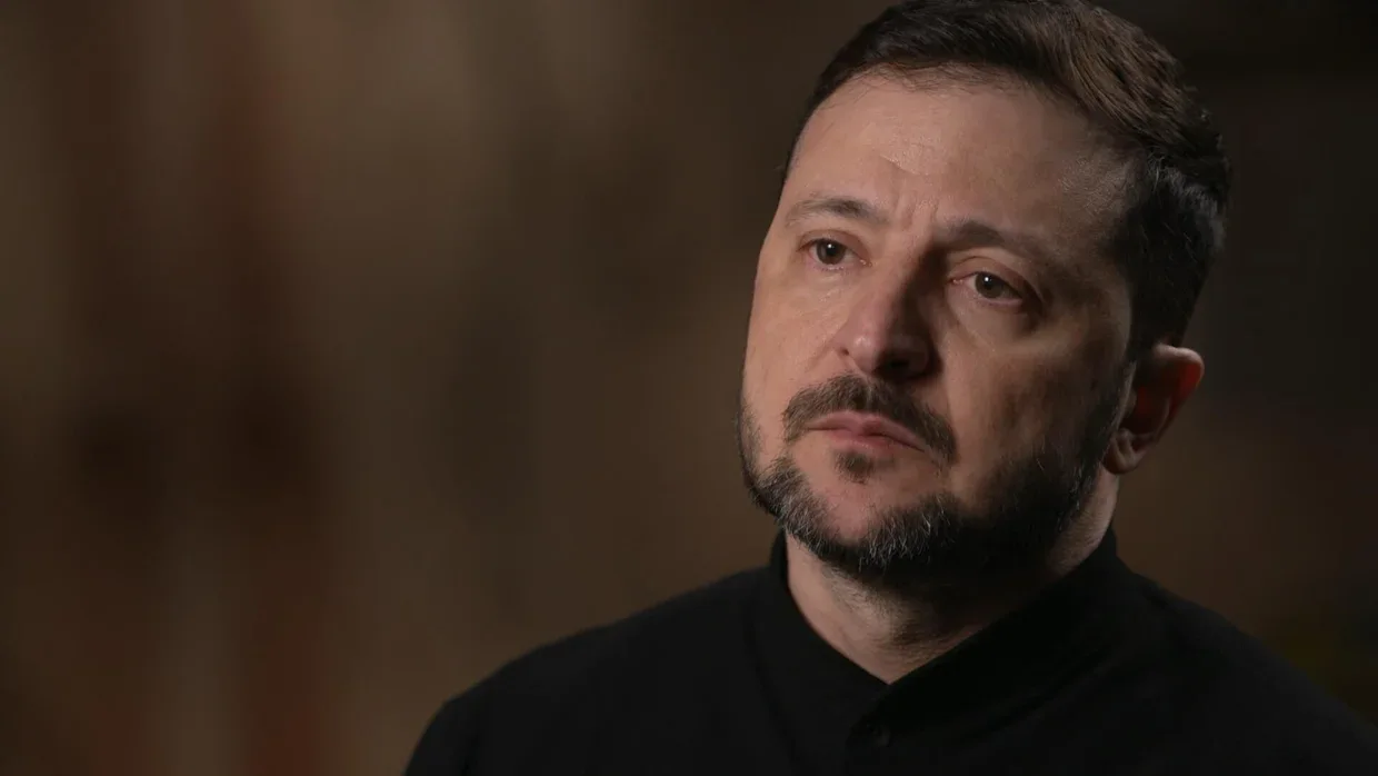 Стаття: Зеленський: 13 тисяч цивільних та 100 тисяч військових загинули через повномасштабне вторгнення Росії