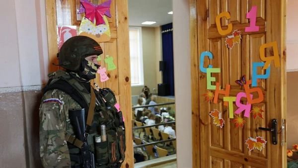 Стаття: На окупованій Луганщині введуть додаткові години з вивчення історії Росії