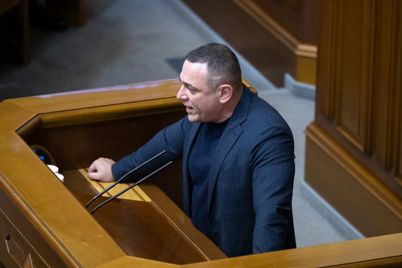 Зображення посту: «Братцы, с Днём Победы». Привітання нардепа Бужанського викликало обурення