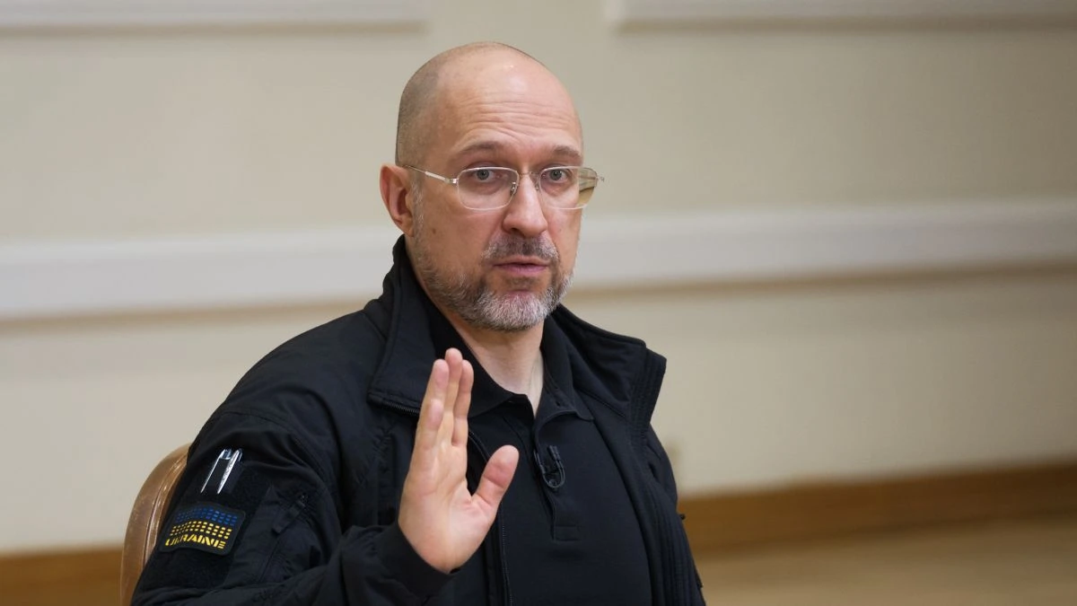 Стаття: Шмигаль: Уряд не планує мобілізовувати педагогів
