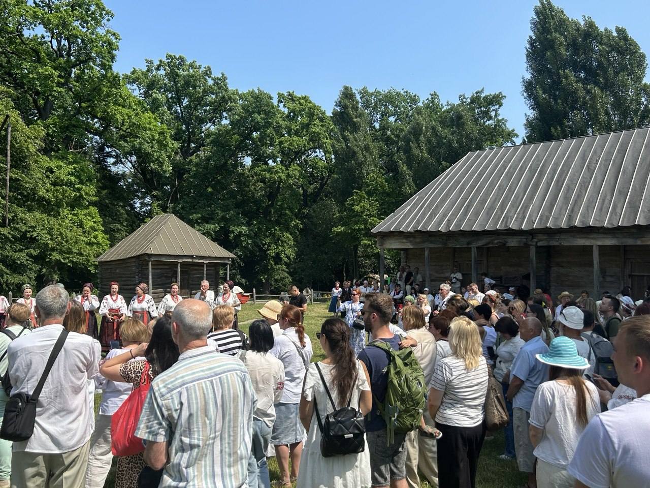 Зображення посту: Традицію святкування Трійці з Луганщини внесли до нематеріальної культурної спадщини України
