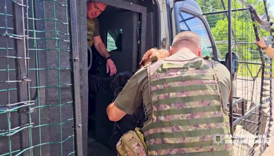 Зображення посту: Окупанти атакували дроном евакуаційне авто у Костянтинівці