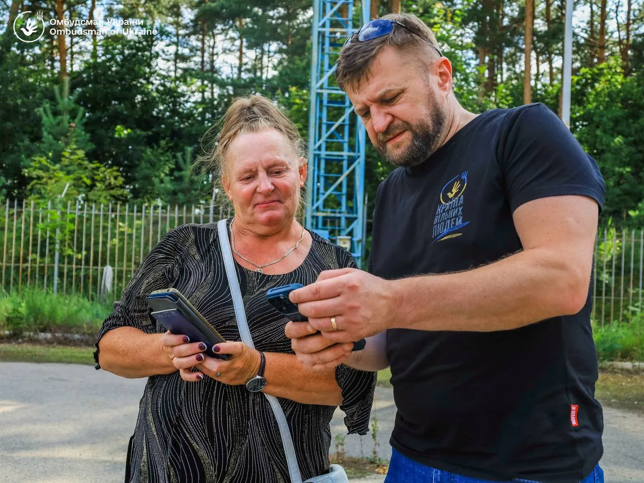 Зображення посту: В Україну повернули 13-річну дівчинку, яка вперше побачила маму після звільнення жінки з полону