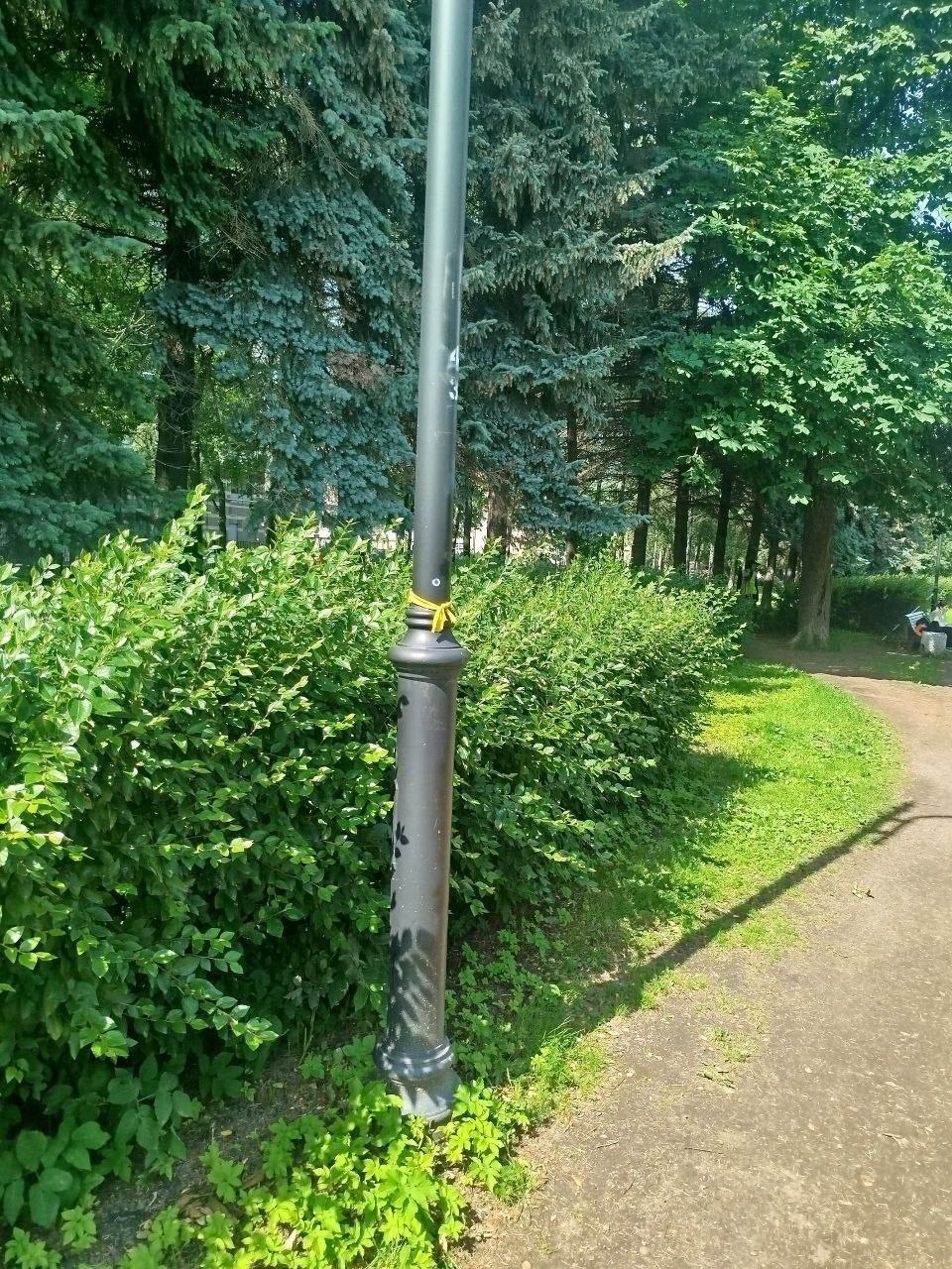 Зображення посту: «Спротив триває»: жовті стрічки з’явилися у тимчасово окупованих Донецьку, Луганську та Перевальську