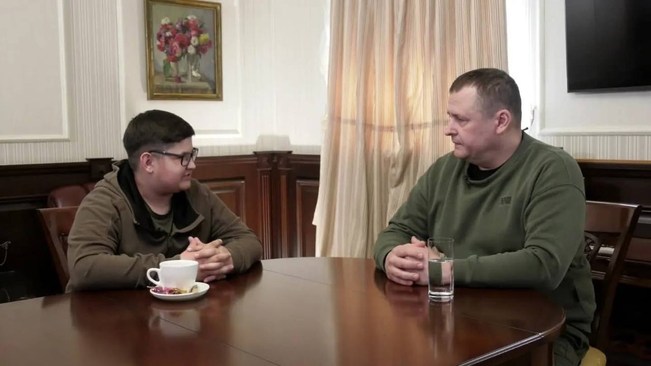 Зображення посту: «Хочу, аби мої батьки завжди мною пишалися»: історія наймолодшого журналіста України Кирила Передрія
