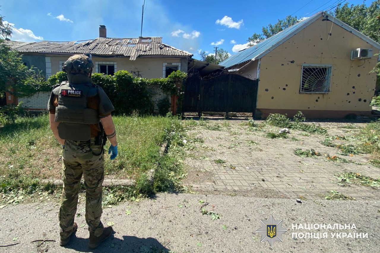 Зображення посту: Окупанти атакували Костянтинівку трьома авіабомбами: загинуло двоє жінок