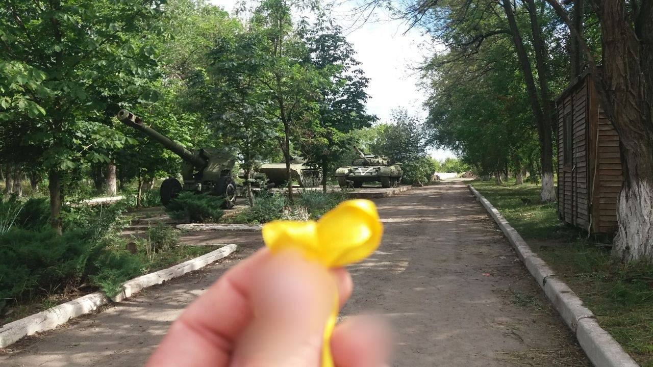 Зображення посту: В містах окупованої Луганщини спалили російські газети
