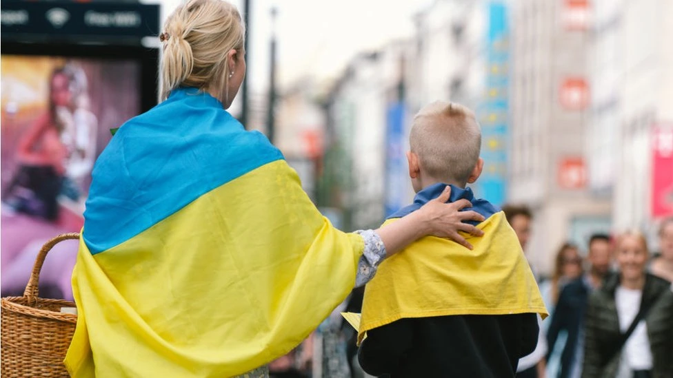 Стаття: З тимчасово окупованих територій повернули 18-річну дівчину та сім’ю з немовлям