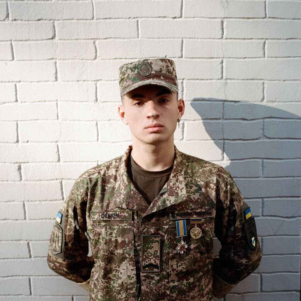 Стаття: Захисник «Азовсталі» та колишній полонений Олександр Деменко заручився з партнером