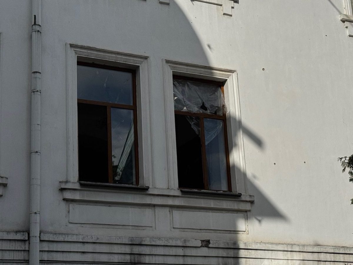 Зображення посту: У Святогірську окупанти пошкодили обстрілом Свято-Успенську лавру