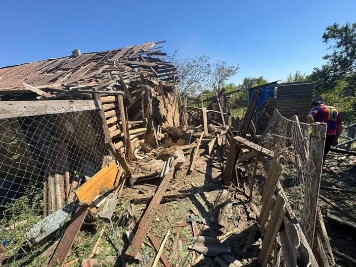Зображення посту: Російські безпілотники обстріляли будинки та лікарняне містечко Краматорська: один чоловік поранений