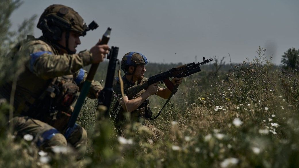 Стаття: Росіяни змінили тактику на Лиманському напрямку і наступають масою з чисельною перевагою у шість разів