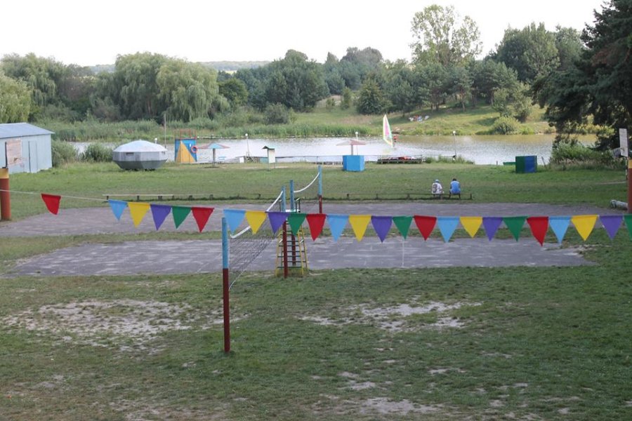 Стаття: Дітей, які постраждали від війни, запрошують на психологічну реабілітацію до табору на Волині