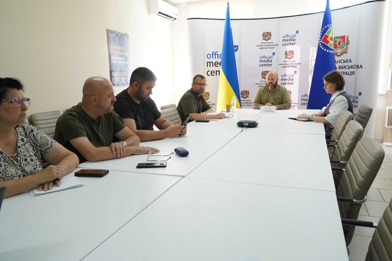 Стаття: Виділення коштів для ЗСУ на Луганщині контролюватиме Рада оборони області — до її складу увійдуть військові