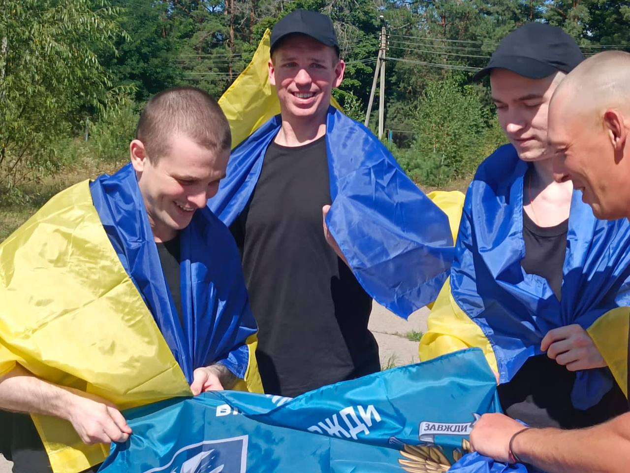 Зображення посту: Обмін військових і цивільних: Україна повернула полонених, яких росіяни утримували ще з 2014 року