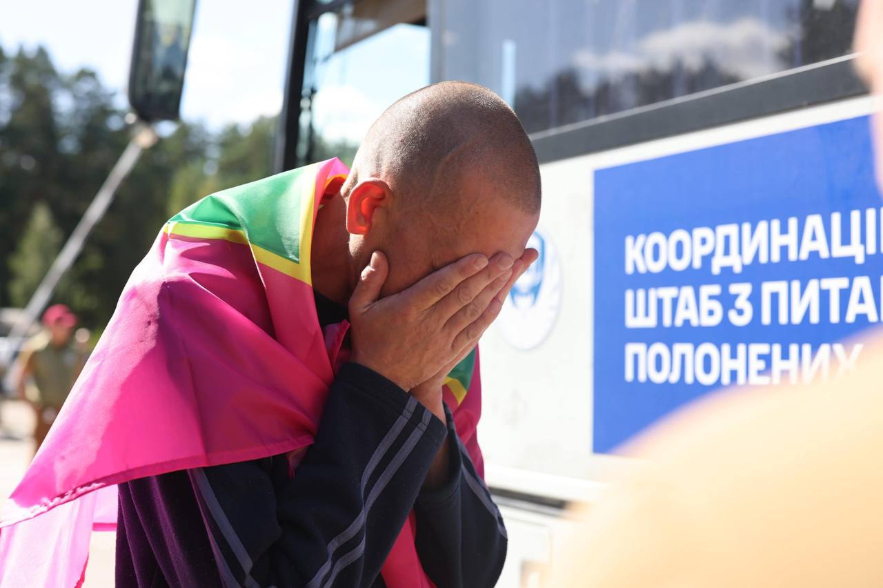 Зображення посту: З полону повернувся оборонець Маріуполя, якого утримували в Оленівці