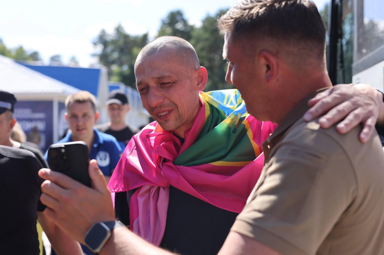 Зображення посту: З полону повернувся оборонець Маріуполя, якого утримували в Оленівці