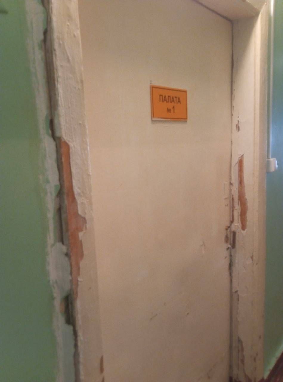 Стаття: «Таргани бігають»: спротив оприлюднив фото з лікарень Луганська та Свердловська